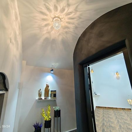 Caveman Guest House Пондичери Екстериор снимка