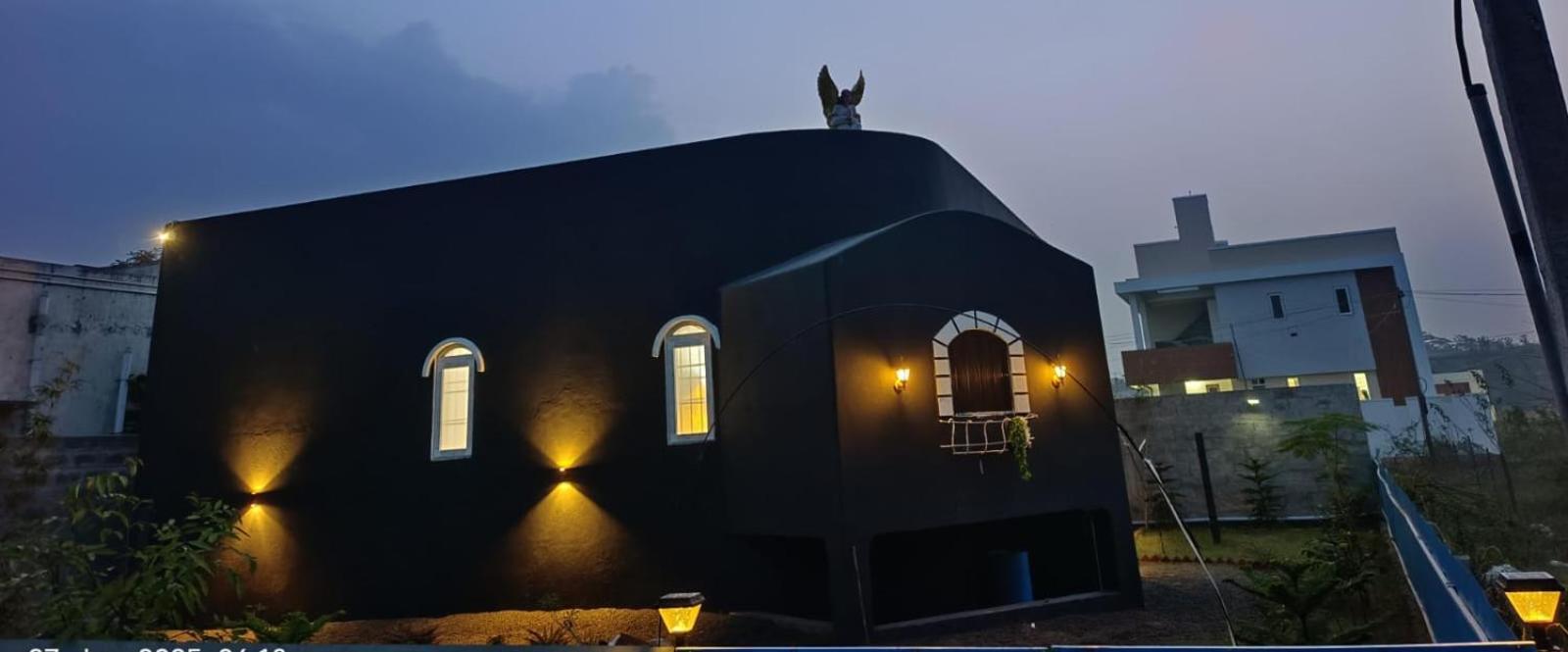 Caveman Guest House Пондичери Екстериор снимка