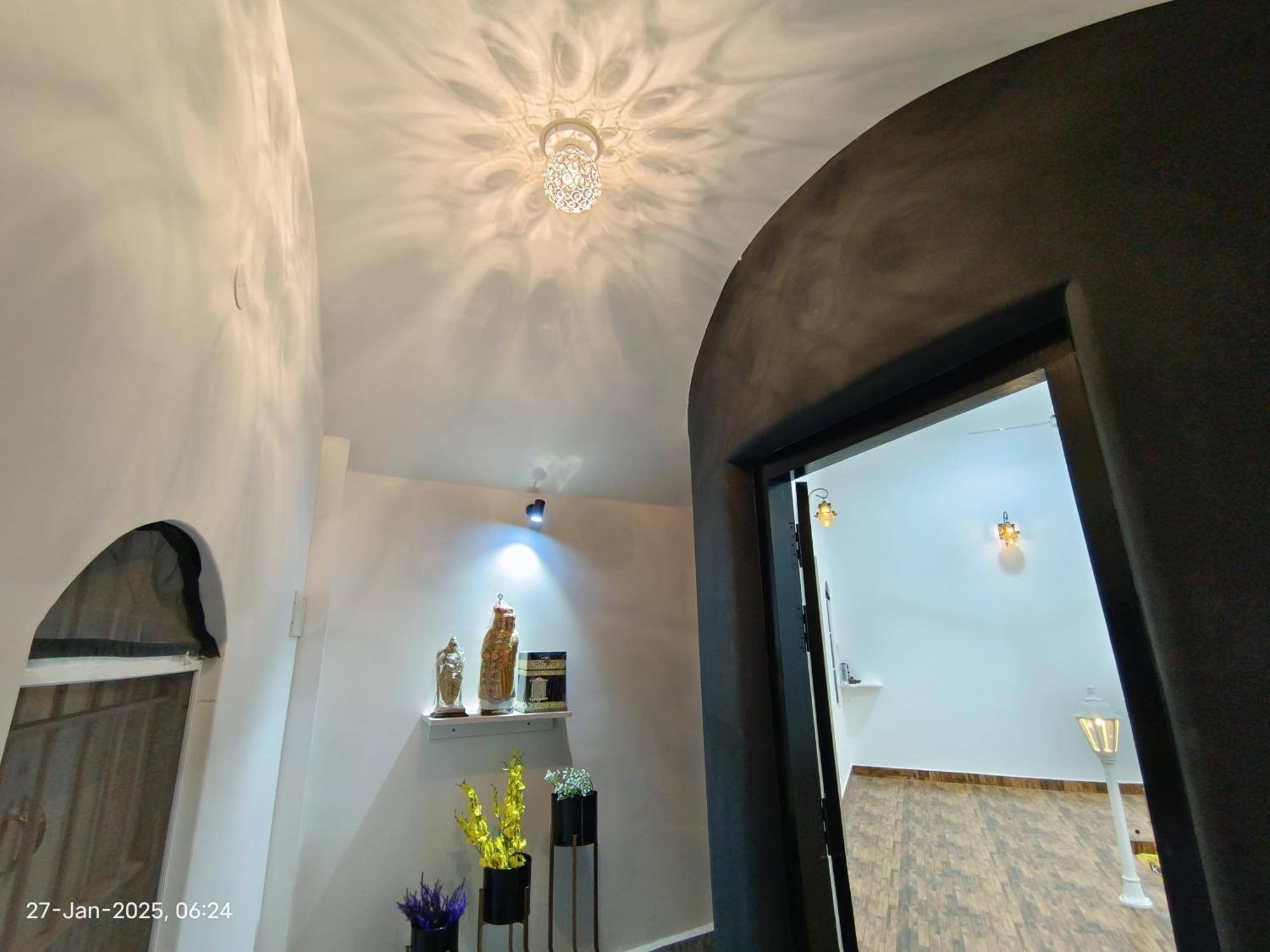 Caveman Guest House Пондичери Екстериор снимка
