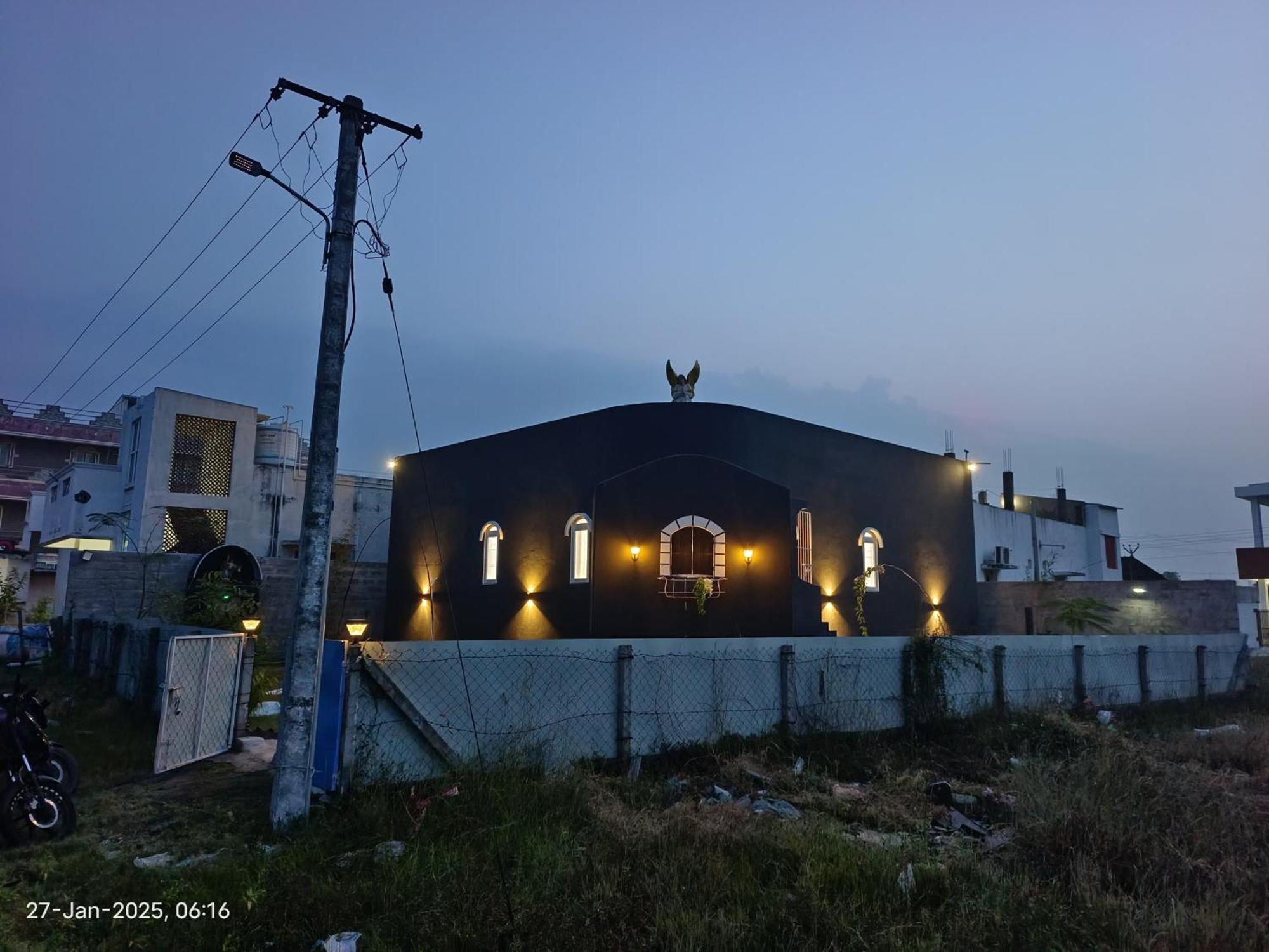 Caveman Guest House Пондичери Екстериор снимка