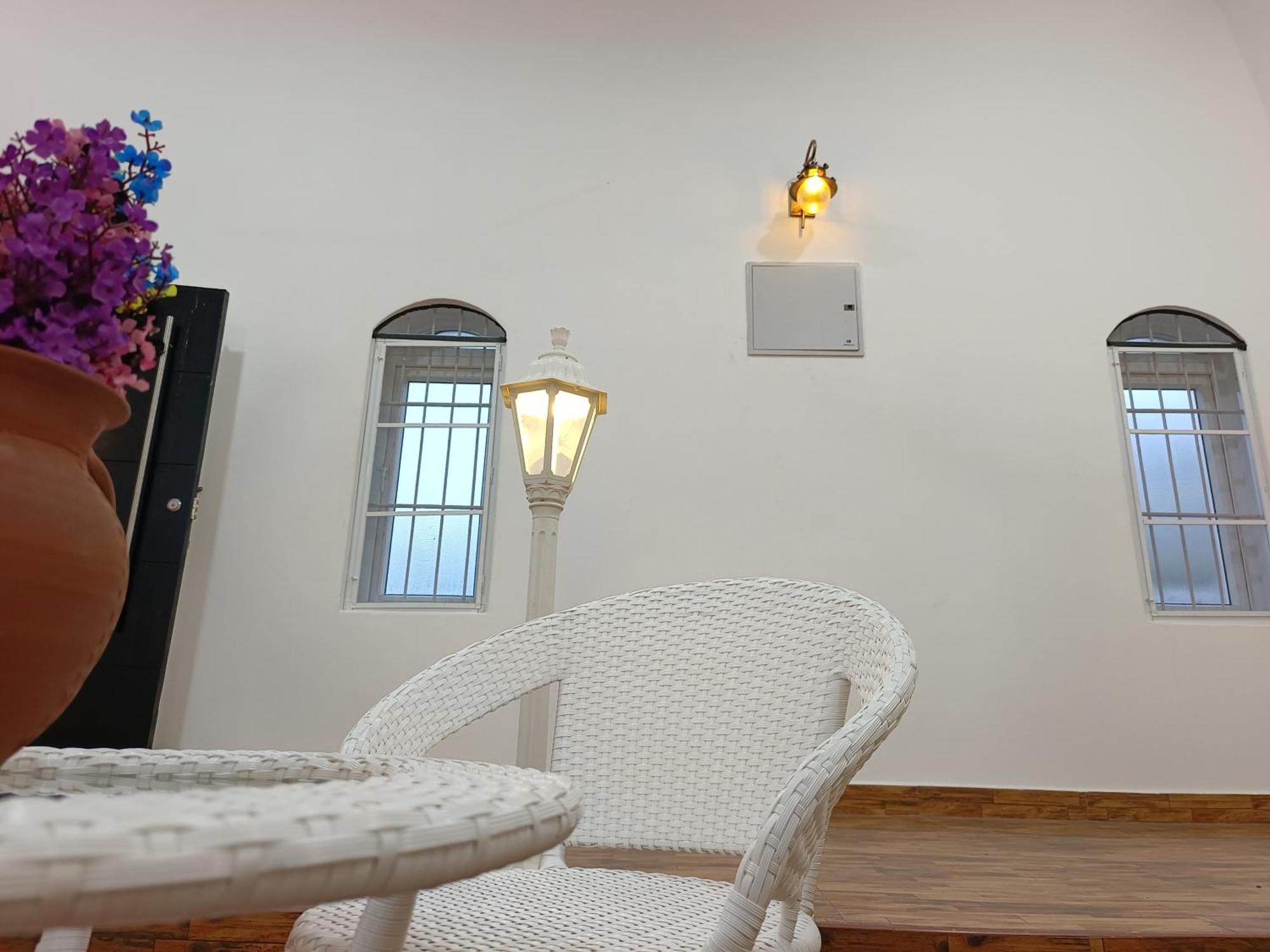 Caveman Guest House Пондичери Екстериор снимка