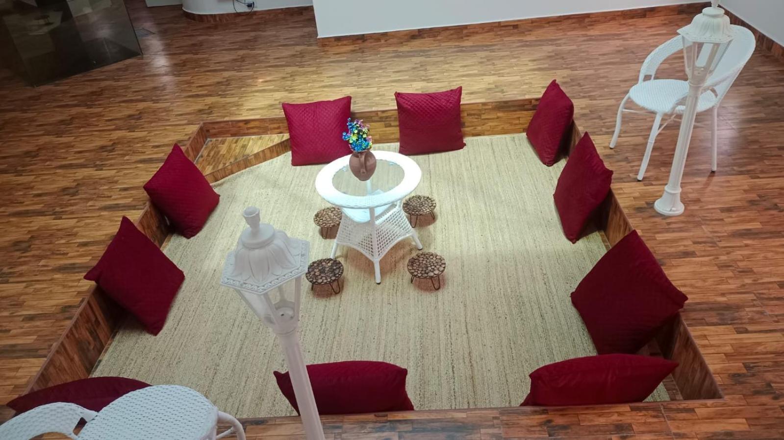 Caveman Guest House Пондичери Екстериор снимка